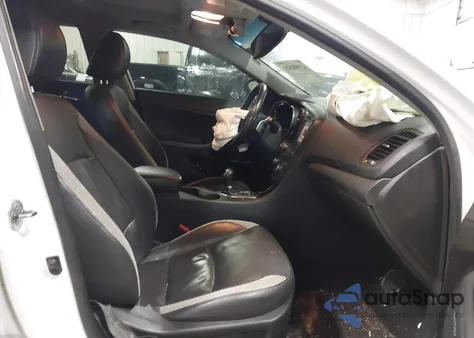 2013 Kia Optima Sx z USA, uszkodzony, nr VIN 5XXGR4A66DG117469